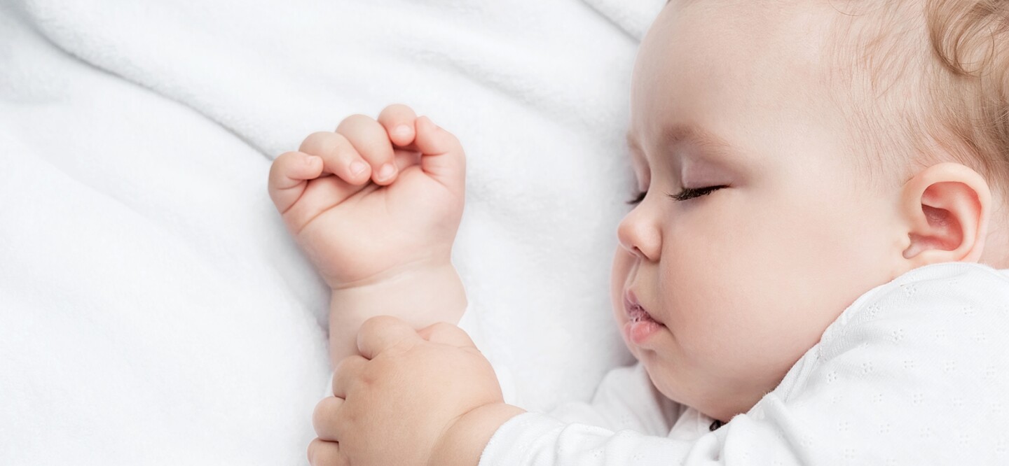 baby falls asleep with eyes open